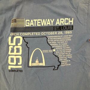 St. Louis Gateway Arch National Park Graphic T-shirt Women’s S/P